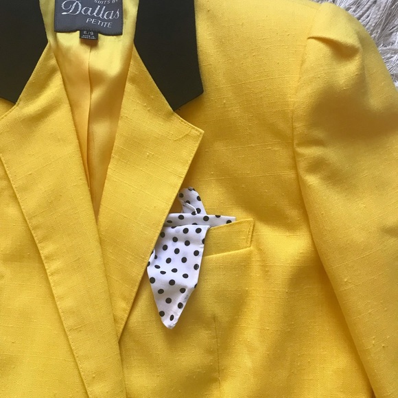 Vintage Beautiful yellow blazer - Picture 4 of 4
